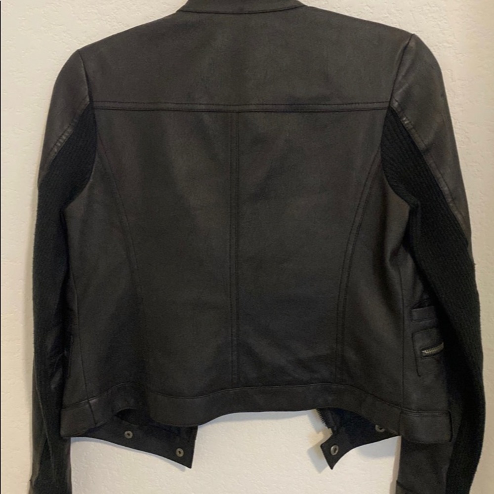 Jacket - Picture 3 of 4